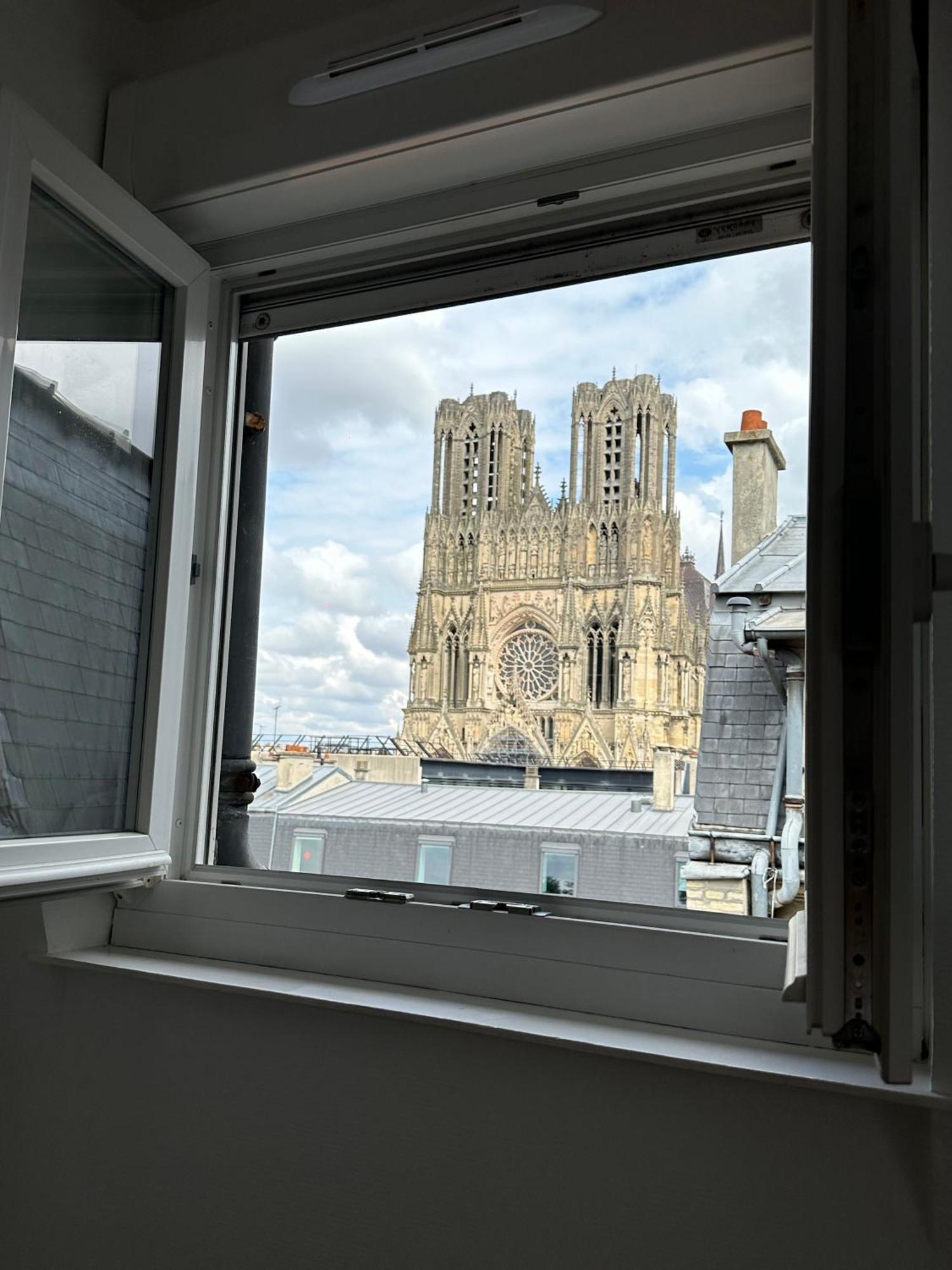 Faro, Vue Sur La Cathedrale Lejlighed Reims Eksteriør billede